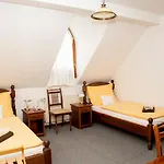 Lafayette 3*