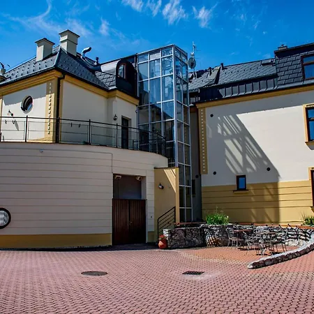 Lafayette Hotel 3*