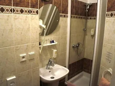 Lafayette 3*
